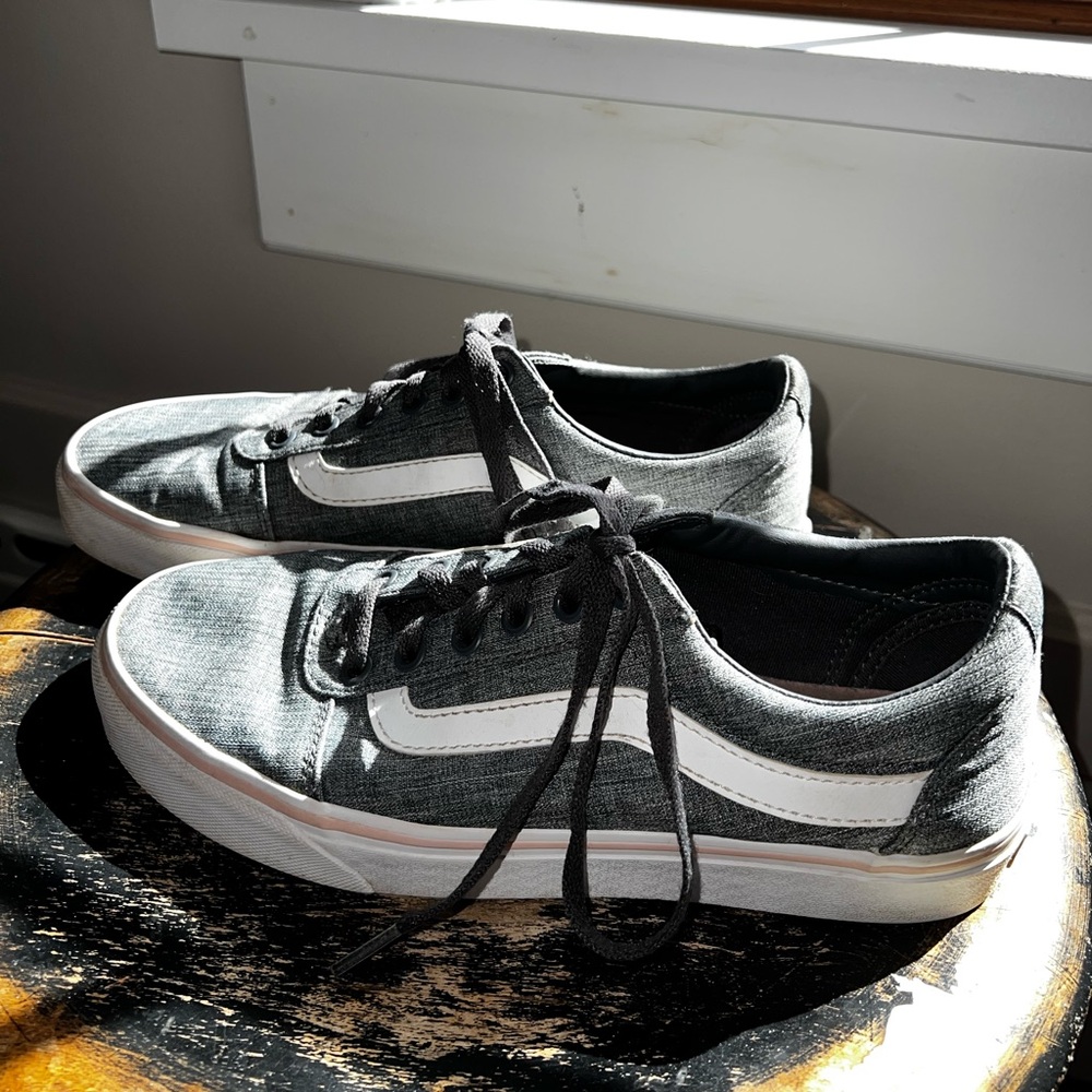 Vans Off The Wall Women's Dark Grey & Pink Shoes